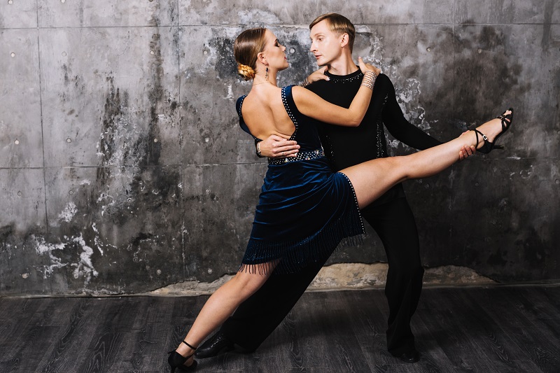 Jak działa nauka tańca online? Nauka salsy online